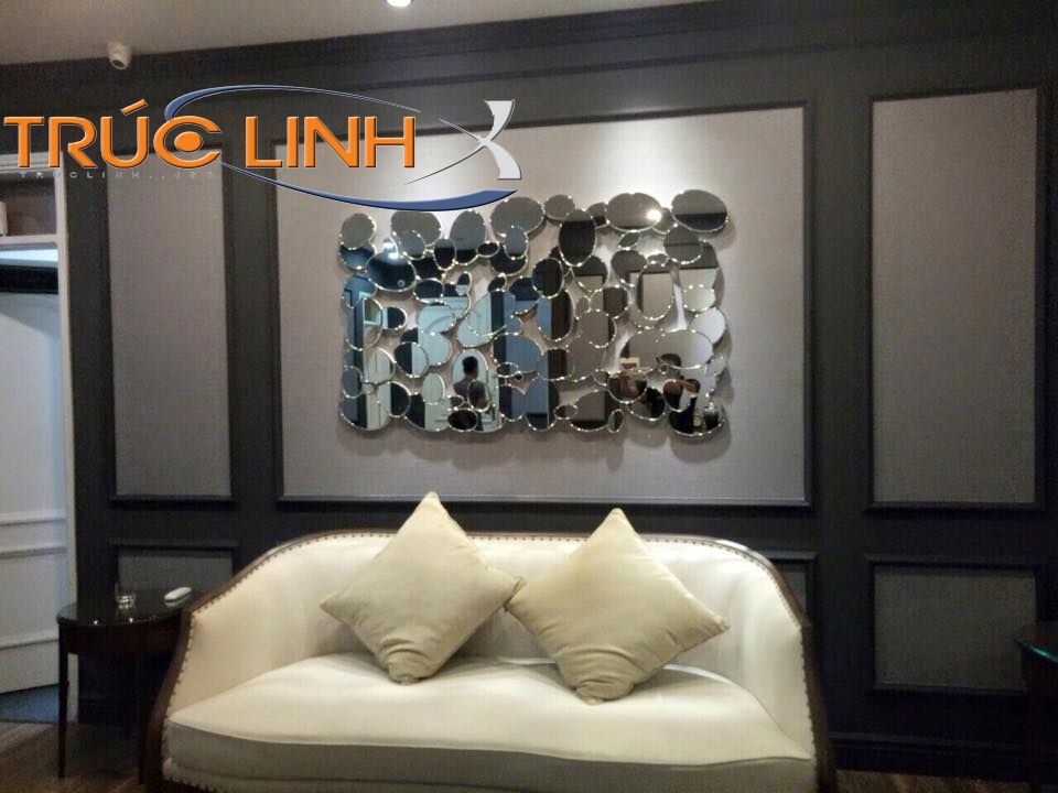 Gương cắt ghép theo kích thước decor tường AMOR